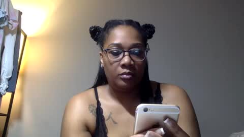 Snapshot of riversaint chatting on December 16, 2024, 11:39 pm River Saint online show from December 16, 2024, 11:39 pm