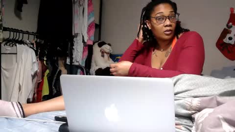 Snapshot of riversaint chatting on February 14, 2025, 7:23 pm River Saint online show from February 14, 2025, 7:23 pm