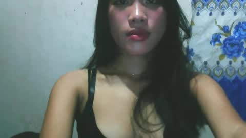 Snapshot of riyu77 chatting on December 15, 2025, 2:05 am riyu77 online show from December 15, 2025, 2:05 am