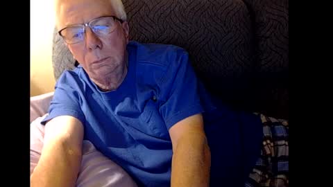 Snapshot of rk504 chatting on December 12, 2024, 1:10 am Ron online show from December 12, 2024, 1:10 am