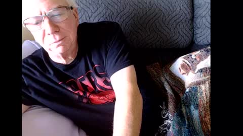 Snapshot of rk504 chatting on December 17, 2024, 5:15 pm Ron online show from December 17, 2024, 5:15 pm