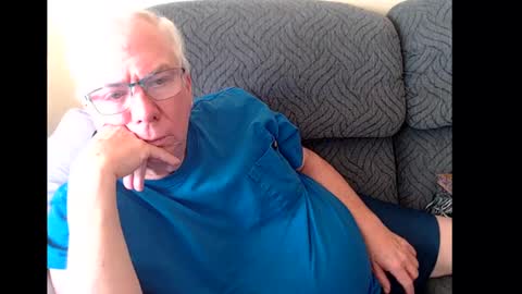 Snapshot of rk504 chatting on December 31, 2024, 5:29 pm Ron online show from December 31, 2024, 5:29 pm