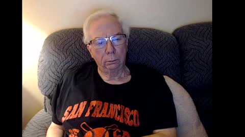 Snapshot of rk504 chatting on January 9, 2025, 4:08 am Ron online show from January 9, 2025, 4:08 am