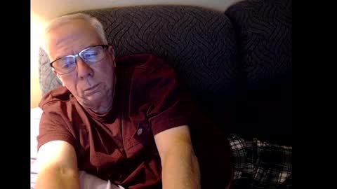 Snapshot of rk504 chatting on February 6, 2025, 1:49 am Ron online show from February 6, 2025, 1:49 am