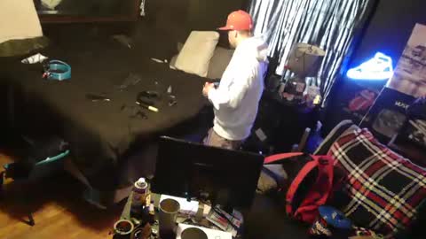 Snapshot of rm_discov3ri33z chatting on February 11, 2025, 8:52 pm rm_discov3ri33z online show from February 11, 2025, 8:52 pm