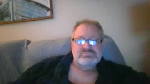Snapshot of rob872217 chatting on December 14, 2024, 8:02 am rob872217 online show from December 14, 2024, 8:02 am