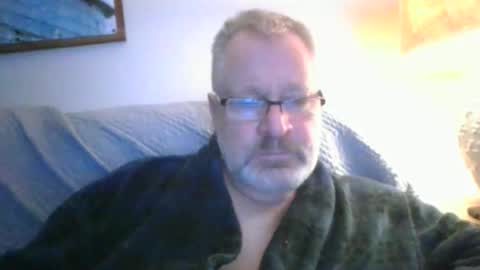 Snapshot of rob872217 chatting on December 20, 2024, 10:05 am rob872217 online show from December 20, 2024, 10:05 am