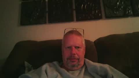 Snapshot of rob9271963 chatting on February 18, 2025, 2:16 am Rob online show from February 18, 2025, 2:16 am