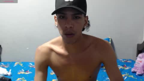 Snapshot of robert_kingg chatting on February 3, 2026, 7:24 am robert_kingg online show from February 3, 2026, 7:24 am