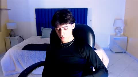 Snapshot of roberthalv chatting on February 19, 2026, 1:51 pm ROBERTH online show from February 19, 2026, 1:51 pm