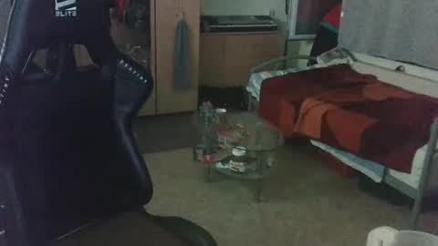 robertnickelderbestemann online show from November 25, 2025, 1:16 am