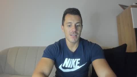 Snapshot of roberto4ever chatting on January 4, 2025, 2:35 pm roberto4ever online show from January 4, 2025, 2:35 pm