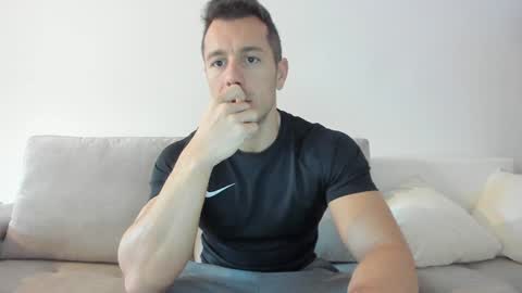 Snapshot of roberto4ever chatting on January 20, 2025, 7:15 am roberto4ever online show from January 20, 2025, 7:15 am