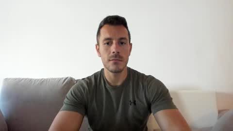 Snapshot of roberto4ever chatting on September 22, 2025, 1:24 pm roberto4ever online show from September 22, 2025, 1:24 pm