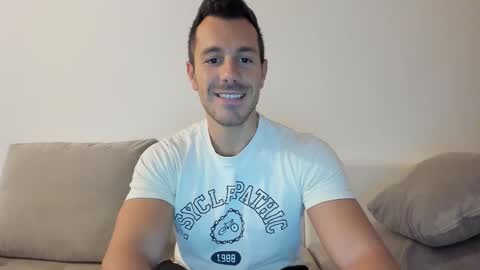 Snapshot of roberto4ever chatting on September 29, 2025, 4:50 am roberto4ever online show from September 29, 2025, 4:50 am