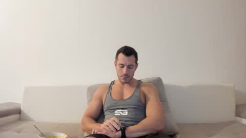 roberto4ever online show from November 24, 2025, 5:18 am