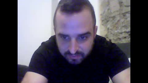 Snapshot of robertoredo chatting on January 7, 2025, 7:06 pm Roberto online show from January 7, 2025, 7:06 pm