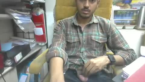 Snapshot of robertsalia220 chatting on February 28, 2025, 12:31 pm Robertsalia online show from February 28, 2025, 12:31 pm