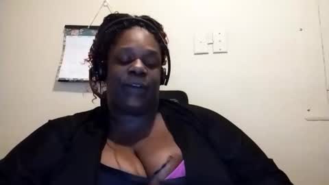 robertswhitney52 online show from December 13, 2025, 10:48 pm