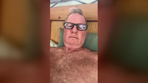 Snapshot of robo0000 chatting on May 26, 2026, 2:02 pm robo0000 online show from May 26, 2026, 2:02 pm