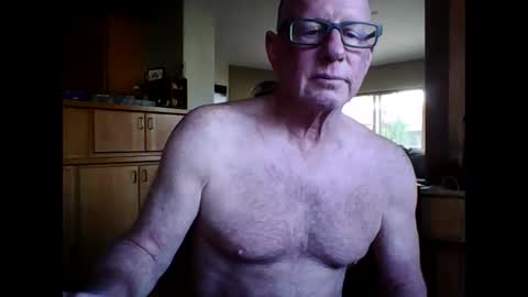 Snapshot of robo0000 chatting on June 5, 2026, 12:06 am robo0000 online show from June 5, 2026, 12:06 am