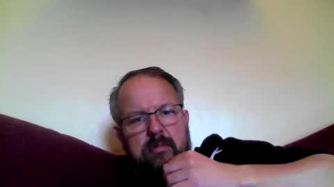 Snapshot of robxx32 chatting on March 9, 2026, 2:10 pm robxx32 online show from March 9, 2026, 2:10 pm