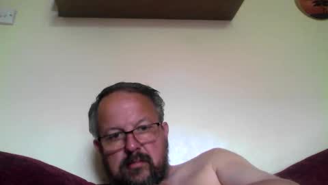 Snapshot of robxx32 chatting on April 9, 2026, 12:21 pm robxx32 online show from April 9, 2026, 12:21 pm