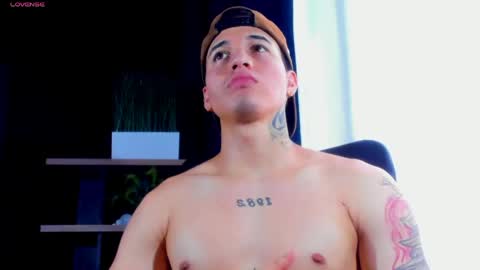 Snapshot of rocco_santos chatting on April 24, 2026, 6:54 pm rocco_santos online show from April 24, 2026, 6:54 pm
