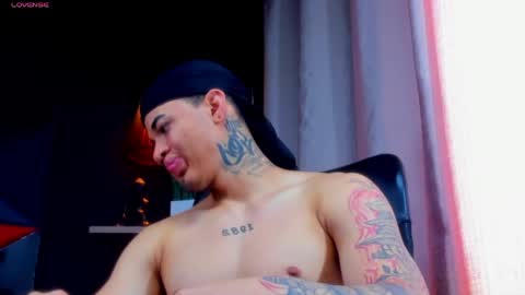 Snapshot of rocco_santos chatting on May 19, 2026, 6:25 pm rocco_santos online show from May 19, 2026, 6:25 pm