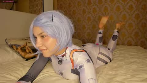 Samantha Estephania  online show from December 17, 2025, 3:12 am