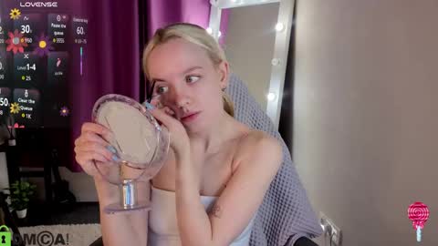 Snapshot of rockett_bunny chatting on May 26, 2026, 12:50 am Rockett online show from May 26, 2026, 12:50 am