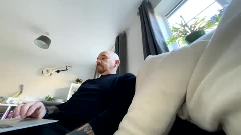 Joey online show from February 27, 2025, 9:22 am