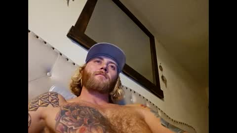 rockhardsurfers online show from December 31, 2024, 7:31 am