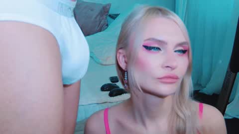 Lina and Den online show from February 5, 2026, 7:13 am