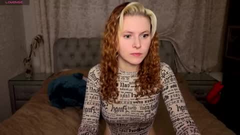 Rockel online show from December 1, 2025, 9:42 pm