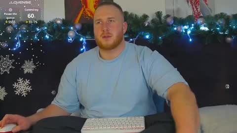 Snapshot of roddy_riss chatting on December 21, 2024, 1:42 pm Roddy online show from December 21, 2024, 1:42 pm