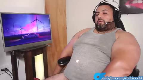 rodrixxx54 online show from January 5, 2025, 10:29 pm