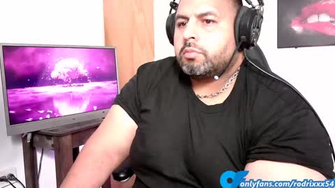 rodrixxx54 online show from January 8, 2025, 2:35 am