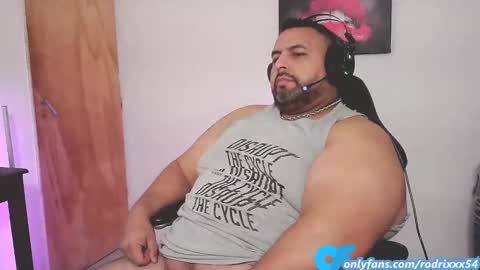 rodrixxx54 online show from March 11, 2025, 8:53 pm