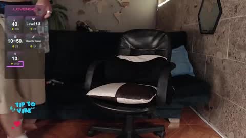 Snapshot of rogert_xx chatting on February 20, 2025, 1:46 am Rogert online show from February 20, 2025, 1:46 am