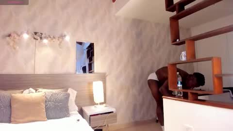 Snapshot of rogger_physique chatting on February 14, 2026, 4:20 am Rogger online show from February 14, 2026, 4:20 am