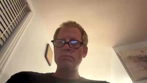 Snapshot of rojomikey112 chatting on October 25, 2025, 11:07 am rojomikey112 online show from October 25, 2025, 11:07 am