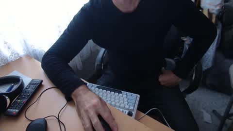 Snapshot of rokettttt chatting on November 22, 2025, 9:30 am rokettttt online show from November 22, 2025, 9:30 am