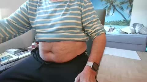 rolandloser1000 online show from November 6, 2025, 7:53 am