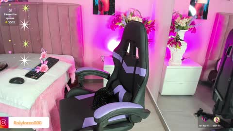 Snapshot of rolyloren chatting on December 3, 2024, 12:49 pm Marcela online show from December 3, 2024, 12:49 pm