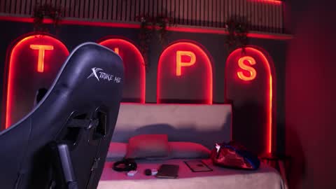 roma_hells online show from September 8, 2025, 6:40 pm