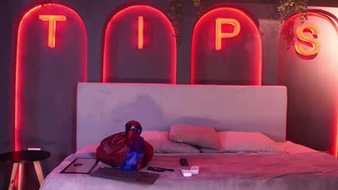 roma_hells online show from September 14, 2025, 9:03 pm