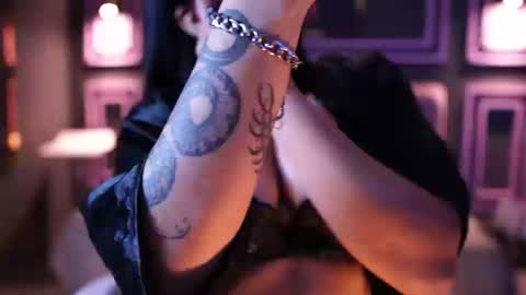 roma_hells online show from September 23, 2025, 6:11 pm