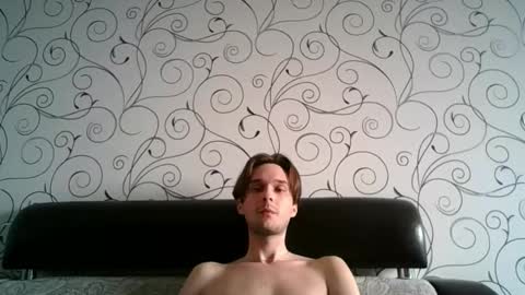 roman1650337 online show from September 28, 2025, 12:21 pm