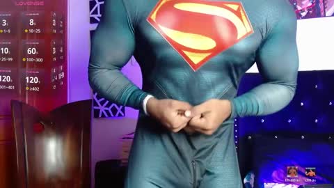 Snapshot of romanpearce_ chatting on June 8, 2026, 7:03 pm Roman online show from June 8, 2026, 7:03 pm